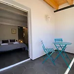 Aliva Oda ve Kahvaltı 3*